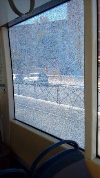 Nuova sassaiola contro il tram a Palermo, per l'Amat 'E' un bollettino di guerra' Nuova sassaiola contro il tram a Palermo, per l'Amat 'E' un bollettino di guerra'